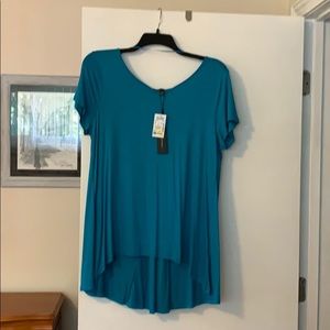 Super cute flowy top new with tags